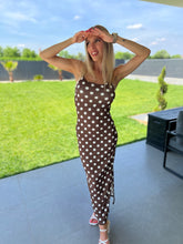 Kép betöltése a galériamegjelenítőbe: 55571 PÖTTYÖS spagetti pántos bordás maxiruha
