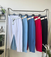 Kép betöltése a galériamegjelenítőbe: 52125 STACY öves nadrág
