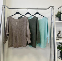 Kép betöltése a galériamegjelenítőbe: 1236 SZATĖN szalagos csillogós felső
