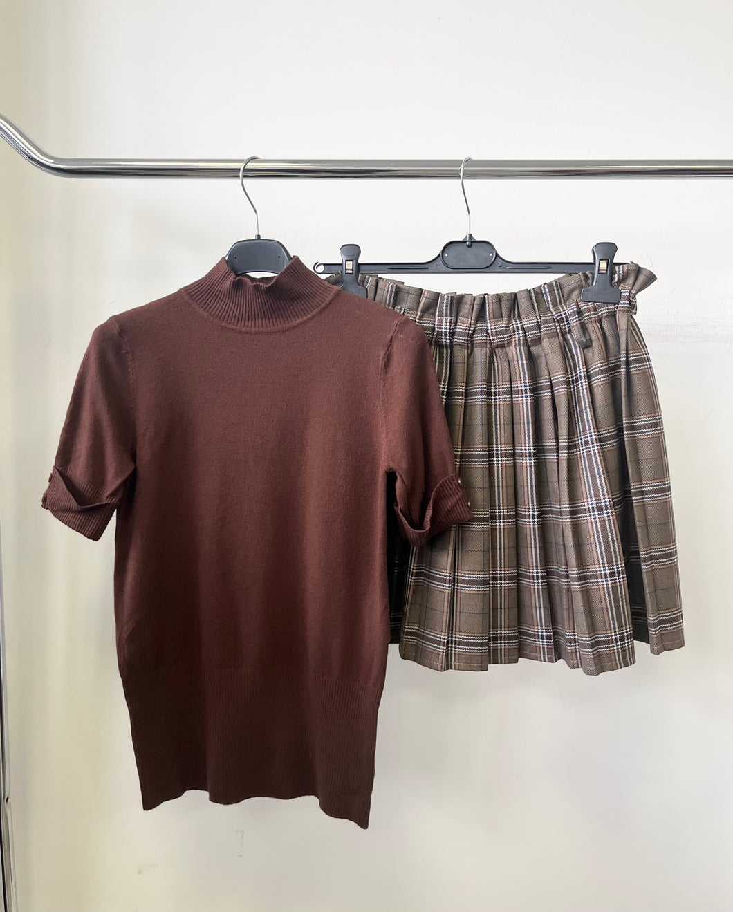 1201 MARA rövid gombos ujjú félgarbó