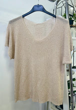 Kép betöltése a galériamegjelenítőbe: LUREX V nyakú felső
