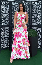 Kép betöltése a galériamegjelenítőbe: 7223 MARGARITA virág mintás szett kistáskával
