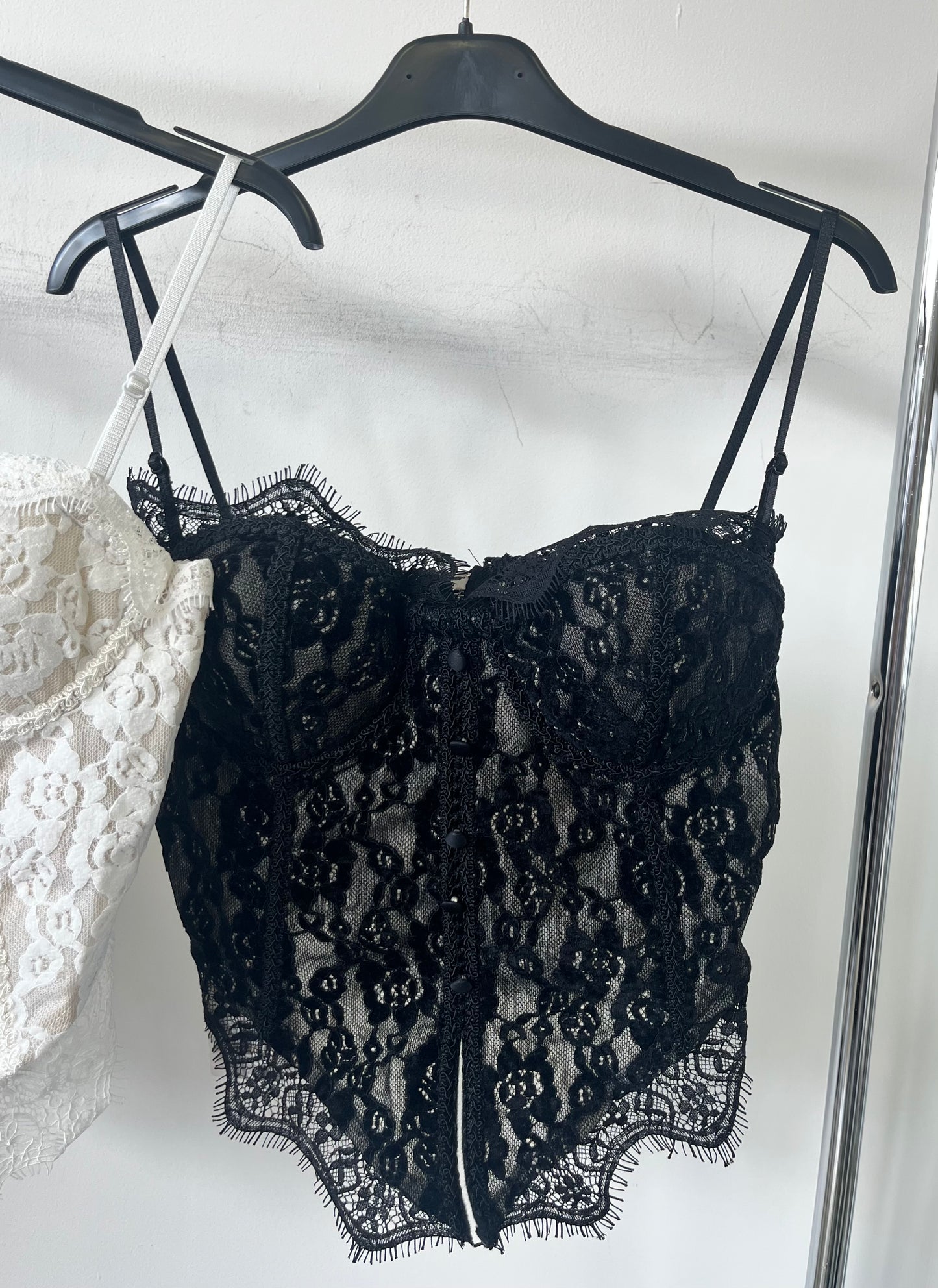 13215 JENNA csipke top