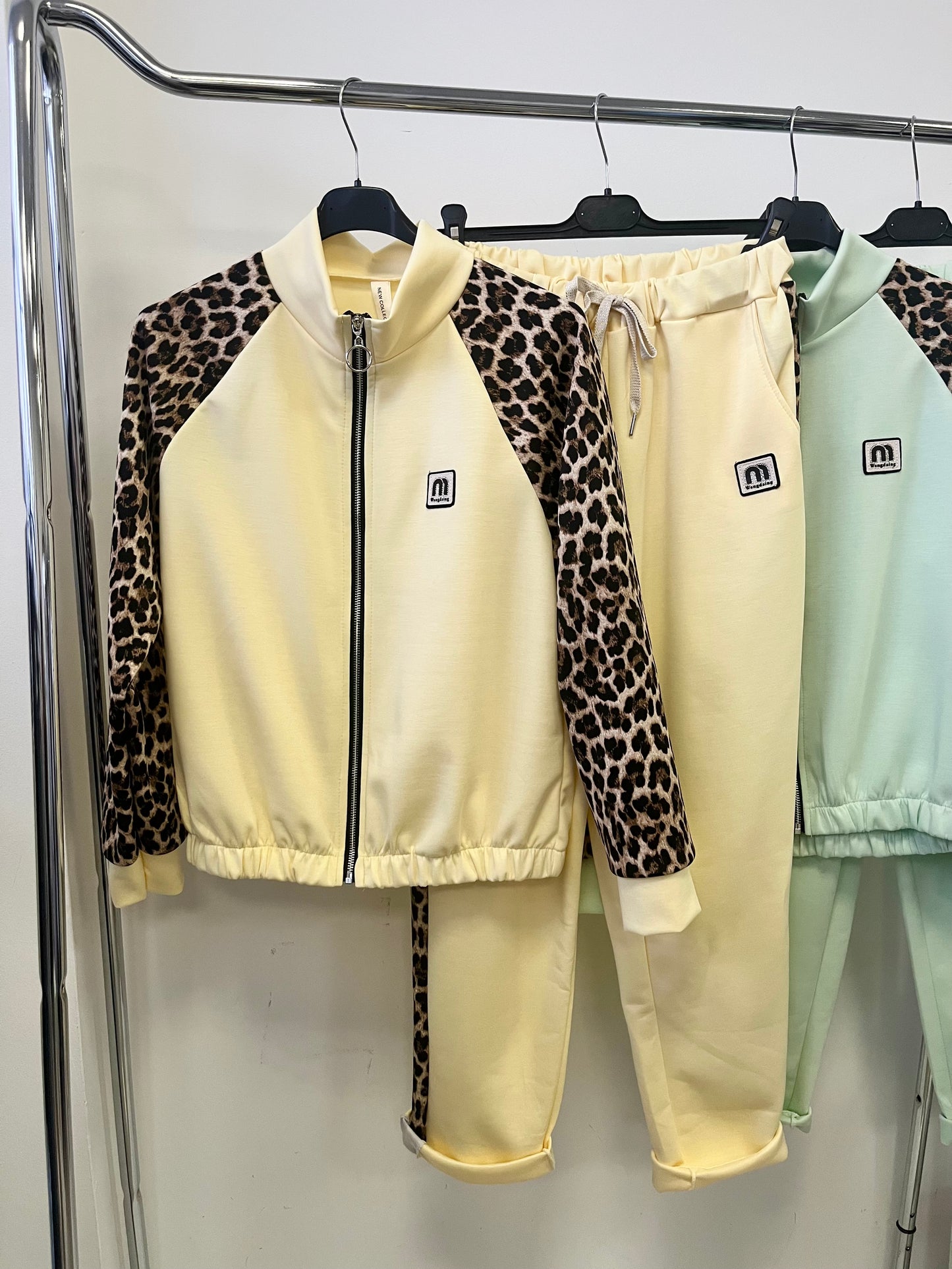 8713 MIU színes-leopárd jogging
