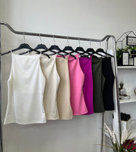 Kép betöltése a galériamegjelenítőbe: 33798 HETTY top
