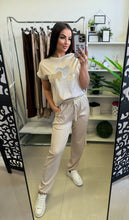 Kép betöltése a galériamegjelenítőbe: 25602 LOVE szíves flitteres rövidújjú jogging szett
