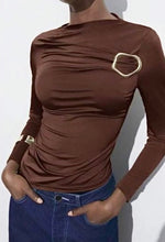 Kép betöltése a galériamegjelenítőbe: 43333 DINA csatos felső
