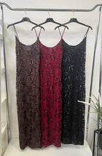 Kép betöltése a galériamegjelenítőbe: 8103 REGINA flitteres alkalmi ruha
