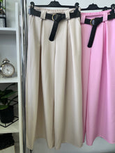 Kép betöltése a galériamegjelenítőbe: 33206 MIA bőszárú nadrág
