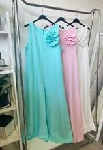 Kép betöltése a galériamegjelenítőbe: 58087 LIDIA zsebes extra bőszárú overál brossal
