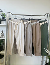 Kép betöltése a galériamegjelenítőbe: 52125 STACY öves nadrág
