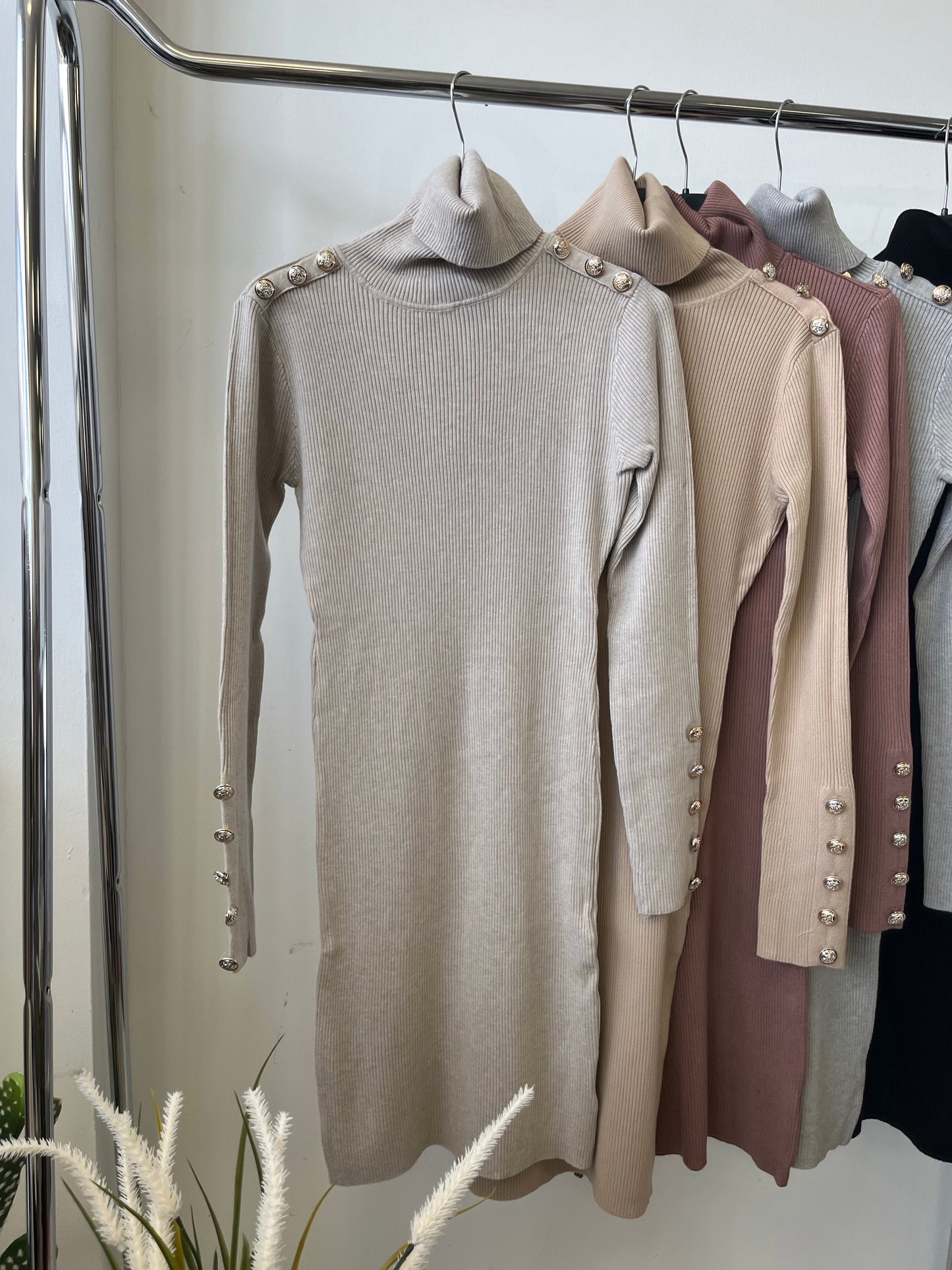 017 NATY basic bordás gombos kötött ruha