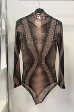 Kép betöltése a galériamegjelenítőbe: 20975 VIVY strasszos necc  mintás body
