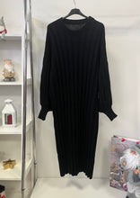 Kép betöltése a galériamegjelenítőbe: 90859 MARA bordás maxi kötött ruha
