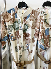 Kép betöltése a galériamegjelenítőbe: 7493 LEONORE virág mintás zsebes ruha
