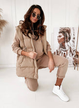 Kép betöltése a galériamegjelenítőbe: 288 Mellény+jogging szett
