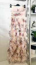 Kép betöltése a galériamegjelenítőbe: 9043 DOLORES tüll fodros ruha
