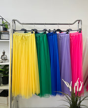 Kép betöltése a galériamegjelenítőbe: 22197 LOTTY tüll hosszú szoknya
