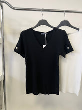 Kép betöltése a galériamegjelenítőbe: 0131 KATHY V nyakú vékony kötött felső
