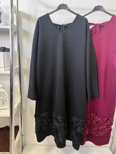 Kép betöltése a galériamegjelenítőbe: 9276 LOREN nagy méretű ruha
