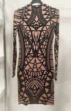 Kép betöltése a galériamegjelenítőbe: 20525 BETTY strasszköves mintás ruha
