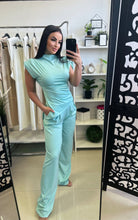 Kép betöltése a galériamegjelenítőbe: 39622 KAREN nadrág + felső szett
