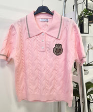 Kép betöltése a galériamegjelenítőbe: 8133 RUBINA galléros tavaszi rövid ujjú pulóver
