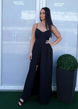 Kép betöltése a galériamegjelenítőbe: 41121 NAOMI gombos sortoverál
