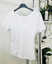 Kép betöltése a galériamegjelenítőbe: 45739 RELLA felső
