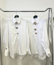 Kép betöltése a galériamegjelenítőbe: 8978 ZENNA vászon ing díszgombokkal
