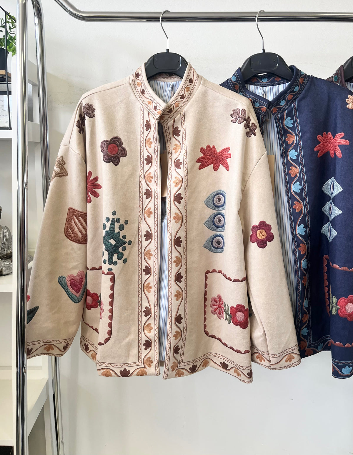 21761 BOHO állógalléros virág mintás kabát