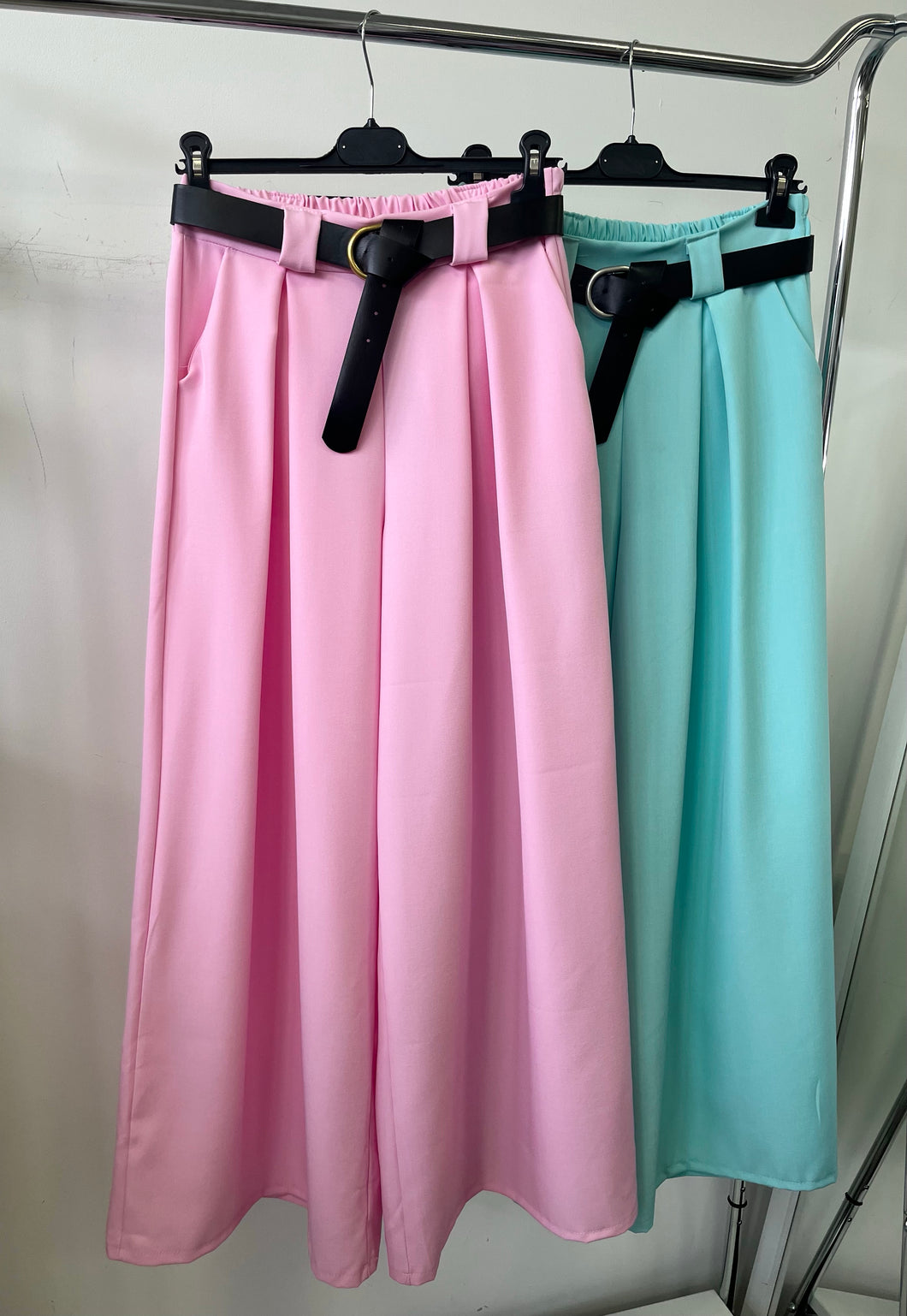 33206 MIA bőszárú nadrág