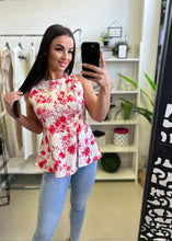 Kép betöltése a galériamegjelenítőbe: 40790 CAMEO virágos harang aljú felső
