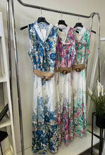 Kép betöltése a galériamegjelenítőbe: 17178 MARIANN virágos masnis nyakú vászonruha
