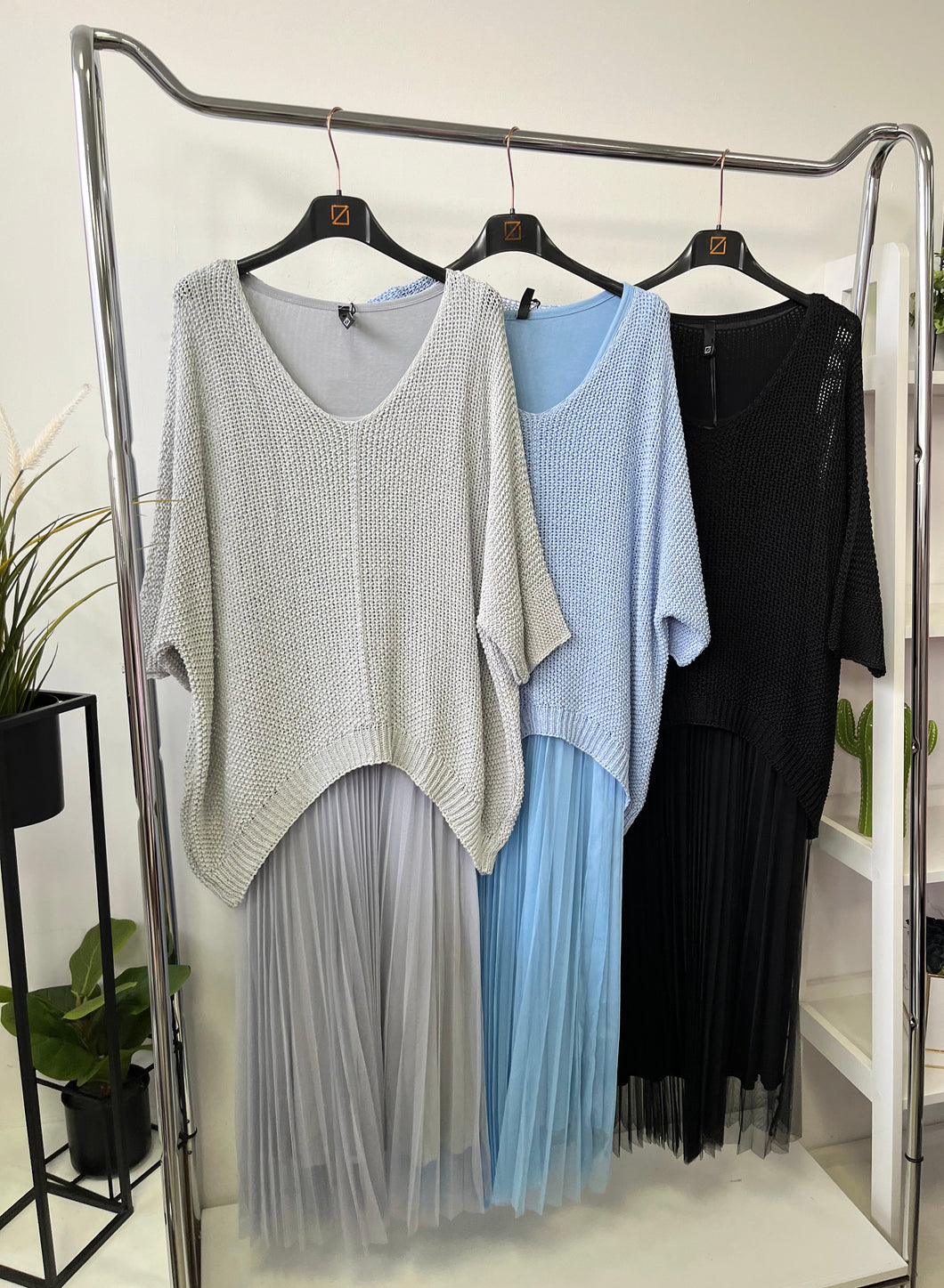 23200 MILLA tüllruha pulóverrel