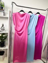 Kép betöltése a galériamegjelenítőbe: 40273 LINDA maxi ruha válltöméssel
