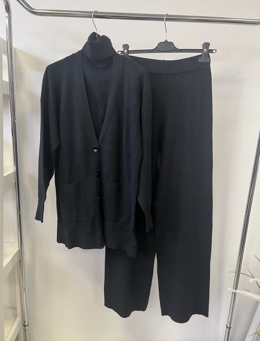 3 részes kötött szett/ 208