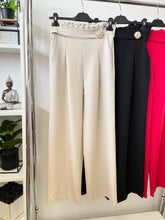 Kép betöltése a galériamegjelenítőbe: 19118 GOLD bőszárú zsebes nadrág
