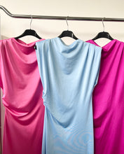 Kép betöltése a galériamegjelenítőbe: 40273 LINDA maxi ruha válltöméssel
