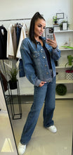 Kép betöltése a galériamegjelenítőbe: A2258 NORY strasszköves oversize farmer kabát

