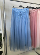 Kép betöltése a galériamegjelenítőbe: 22197 LOTTY tüll hosszú szoknya
