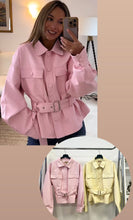 Kép betöltése a galériamegjelenítőbe: 8961 PENNY öves oversized műbőr kabát
