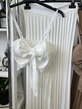 Kép betöltése a galériamegjelenítőbe: 10159 ALIANA top + pliszírozott nadrág szett
