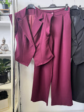 Kép betöltése a galériamegjelenítőbe: 58368 GALINA mellény+nadrág szövet szett
