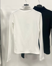 Kép betöltése a galériamegjelenítőbe: 65953 LIZA pamut garbó felső
