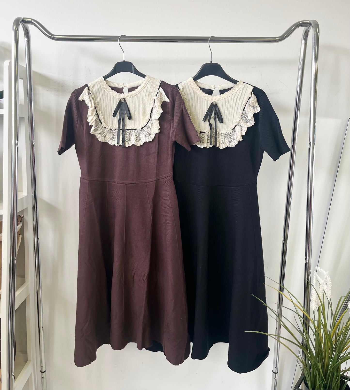 0215 AMELIE vintage csipkegalléros ruha