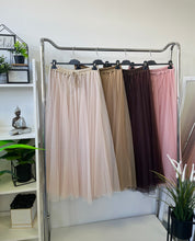 Kép betöltése a galériamegjelenítőbe: 22197 LOTTY tüll hosszú szoknya
