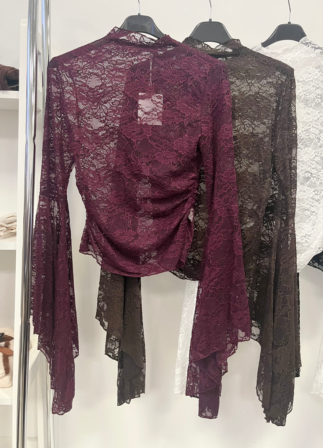 2086 POLLY harang ujjú csipke felső