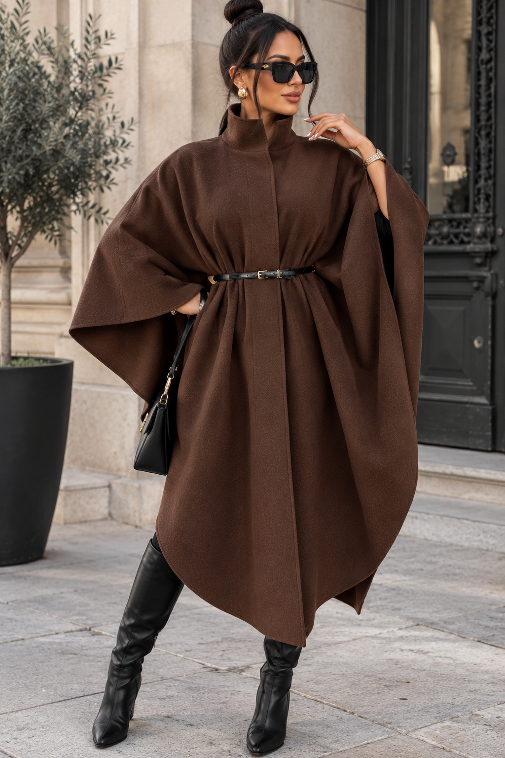 26388 AMORA elegáns hosszú poncsó övvel