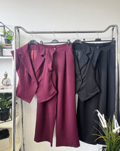 Kép betöltése a galériamegjelenítőbe: 58368 GALINA mellény+nadrág szövet szett
